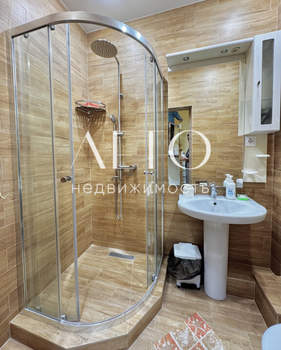 Дом 290м², 3-этажный, участок 5 сот.  