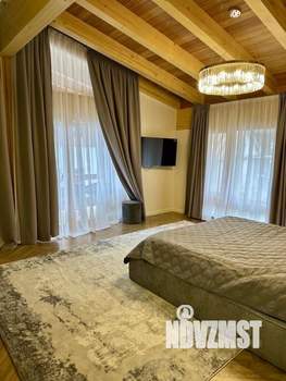 Коттедж 280м², 2-этажный, участок 6 сот.  