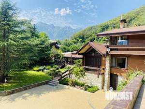 Дом 350м², 2-этажный, участок 15 сот.  
