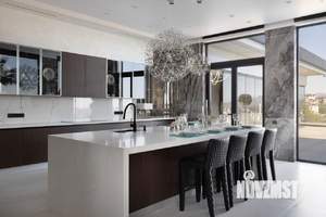 Дом 500м², 2-этажный, участок 12 сот.  