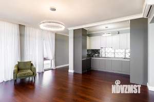Дом 220м², 2-этажный, участок 7 сот.  
