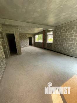 Коттедж 324м², 2-этажный, участок 6 сот.  