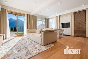 Дом 300м², 3-этажный, участок 7 сот.  