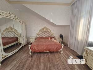 Дом 300м², 2-этажный, участок 10 сот.  