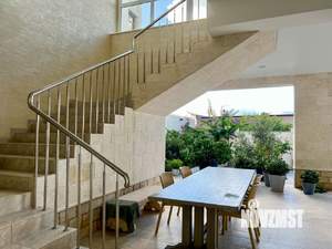 Дом 539м², 2-этажный, участок 5 сот.  