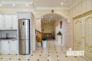 Дом 220м², 2-этажный, участок 15 сот.  