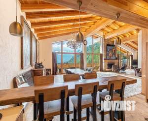 Дом 600м², 2-этажный, участок 26 сот.  