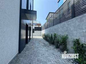 Дом 300м², 3-этажный, участок 5 сот.  