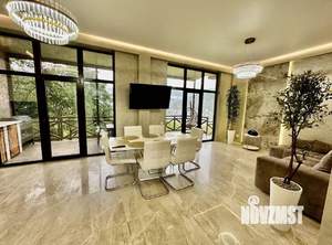 Дом 250м², 2-этажный, участок 10 сот.  