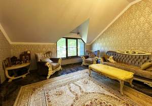 Дом 450м², 3-этажный, участок 10 сот.  