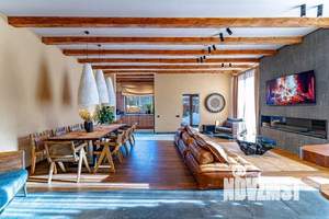 Коттедж 350м², 2-этажный, участок 10 сот.  