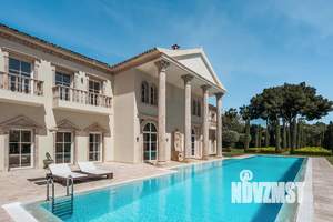 Дом 400м², 2-этажный, участок 15 сот.  