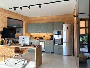 Дом 294м&sup2;, 3-этажный, участок 6 сот.  