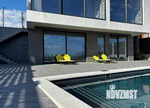 Дом 240м&sup2;, 2-этажный, участок 4 сот.  