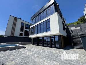 Дом 270м², 3-этажный, участок 6 сот.  