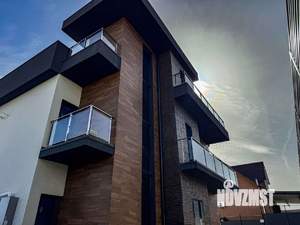 Дом 220м², 3-этажный, участок 4 сот.  