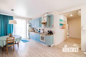 Дом 280м², 2-этажный, участок 10 сот.  