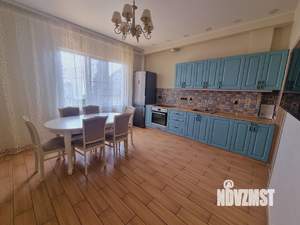 Дом 320м², 3-этажный, участок 6 сот.  