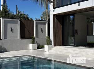 Дом 286м², 3-этажный, участок 6 сот.  