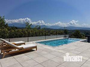 Дом 340м², 2-этажный, участок 6 сот.  