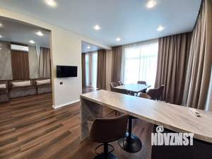 Дом 160м², 3-этажный, участок 3 сот.  