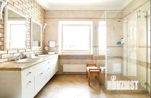 Коттедж 250м², 2-этажный, участок 5 сот.  