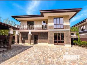 Дом 195м&sup2;, 2-этажный, участок 6 сот.  