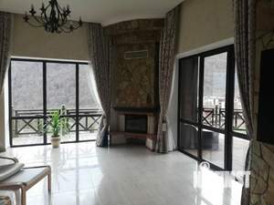 Дом 1200м², 3-этажный, участок 15 сот.  