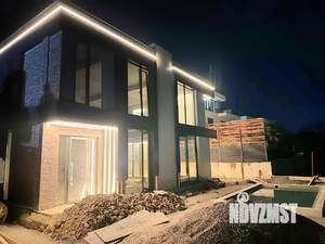 Дом 220м², 2-этажный, участок 5 сот.  