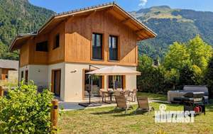 Дом 140м&sup2;, 2-этажный, участок 8 сот.  