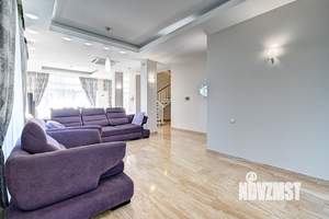 Дом 230м², 3-этажный, участок 4 сот.  