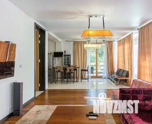 Коттедж 240м², 2-этажный, участок 3 сот.  