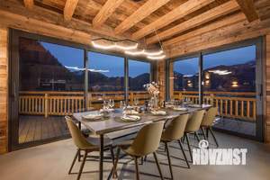 Дом 350м², 2-этажный, участок 10 сот.  