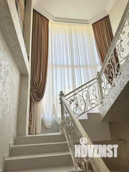 Дом 253м², 3-этажный, участок 680 сот.  