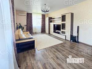 Дом 435м&sup2;, 3-этажный, участок 7 сот.  