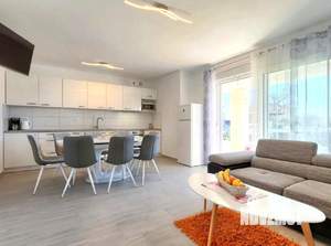 Дом 150м², 2-этажный, участок 8 сот.  