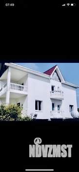 Коттедж 460м², 3-этажный, участок 6 сот.  