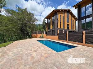 Дом 320м², 3-этажный, участок 17 сот.  