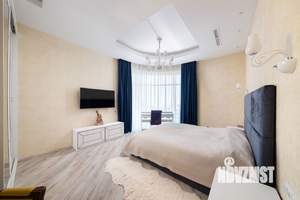 Дом 600м², 3-этажный, участок 21 сот.  