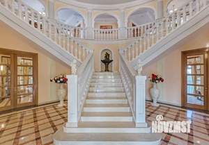 Дом 1150м², 3-этажный, участок 21 сот.  
