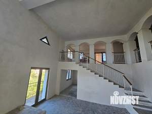 Коттедж 484м², 3-этажный, участок 9 сот.  