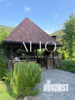 Коттедж 450м², 3-этажный, участок 10 сот.  