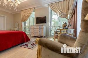 Дом 850м², 3-этажный, участок 15 сот.  