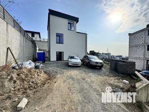 Дом 215м², 8-этажный, участок 4 сот.  