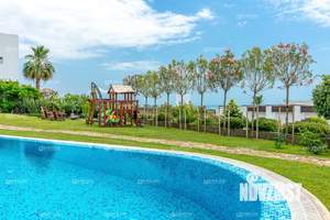 Коттедж 470м², 2-этажный, участок 15 сот.  