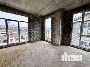 Дом 193м&sup2;, 3-этажный, участок 4 сот.  