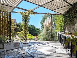 Дом 214м², 2-этажный, участок 8 сот.  