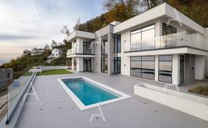 Дом 960м², 3-этажный, участок 12 сот.  