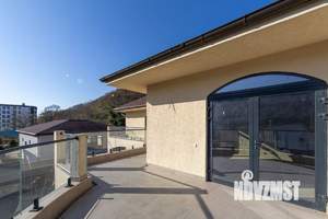 Коттедж 360м&sup2;, 2-этажный, участок 20 сот.  