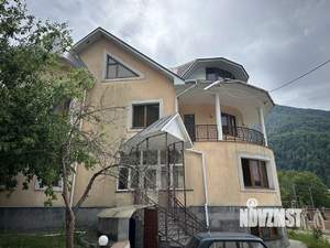 Дом 700м², 4-этажный, участок 22 сот.  